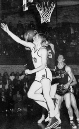 Men's basketball game action, St. Cloud State University
