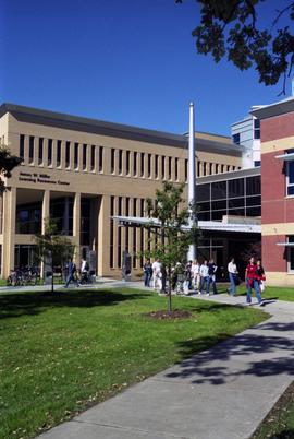 Miller Center (2000), exterior, St. Cloud State University