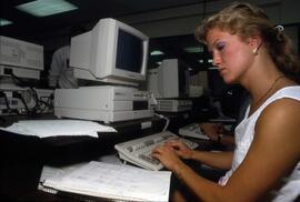 Student uses a computer, St. Cloud State University