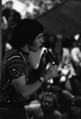 A man speaks, Day of Peace protest, St. Cloud State University