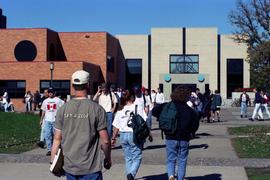 Students walk towards Atwood Memorial Center (1966), St. Cloud State University