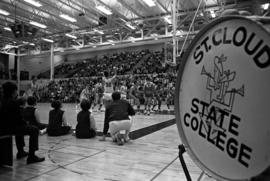 Men's basketball game at Halenbeck Hall (1965), St. Cloud State University