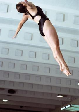 Diver Sarah Loquai, St. Cloud State University