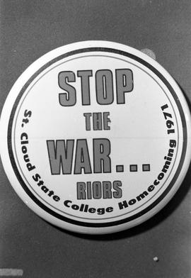 Homecoming button, St. Cloud State University