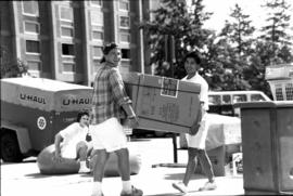 Students move into a dormitory, St. Cloud State University