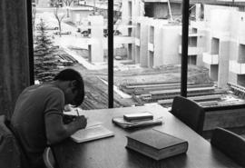 Student studies, Centennial Hall (1971), St. Cloud State University