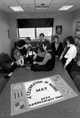 Gerontology club students meet with children, St. Cloud State University