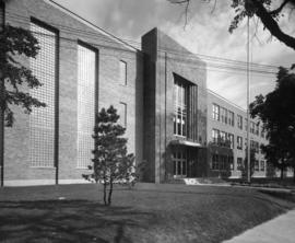 Stewart Hall (1948), exterior, St. Cloud State University