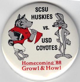 Homecoming button, St. Cloud State University