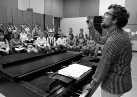 Stephen Fuller teaches a music class, St. Cloud State University