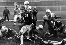 St. Cloud State University football player Terry Kearney runs against Dakota State College