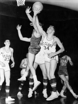 St. Cloud State men's basketball game, St. Cloud State University
