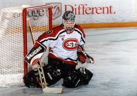 St. Cloud State hockey player Laura Gieselman in action