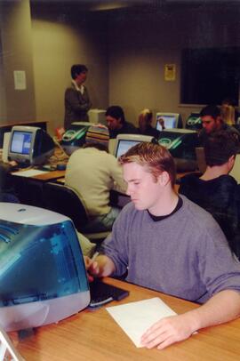 Student uses a computer, St. Cloud State University