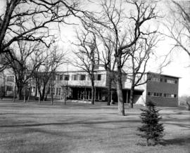 Kiehle (1952), exterior, St. Cloud State University