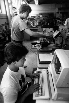 Student uses a computer, St. Cloud State University