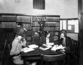 Students use the library, Old Model School (1906), St. Cloud State University