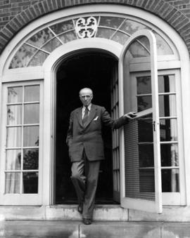 Sinclair Lewis at his home, Duluth, Minnesota