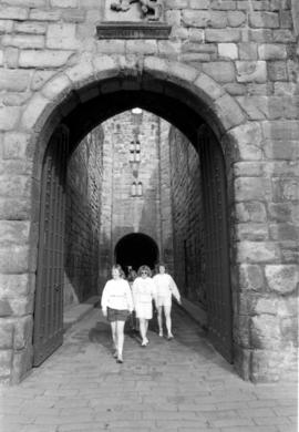 Students walk through the gates at Alnwick Castle, St. Cloud State University