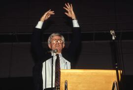 Phil Donahue speaks on campus, St. Cloud State University