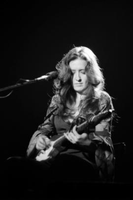 Musician Bonnie Raitt performs at St. Cloud's Paramount Theatre