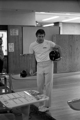 Dick Ritger bowls at Atwood Memorial Center, St. Cloud State University