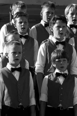 A children's choir performs, Lemonade Concert and Art Fair, St. Cloud State University