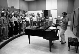 Stephen Fuller teaches a music class, St. Cloud State University