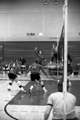 St. Cloud State volleyball team plays in a match against Dr. Martin Luther College