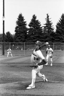 St. Cloud State pitcher Dana Kiecker in a game against St. Thomas