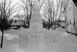 Bicentennial snow sculpture created by Larry Saatzer