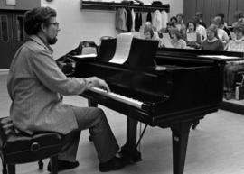 Stephen Fuller teaches a music class, St. Cloud State University