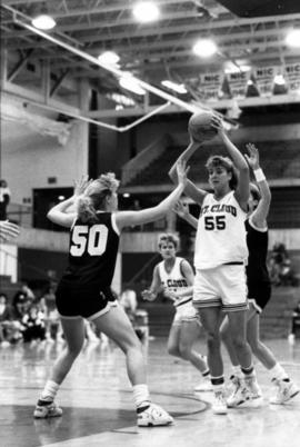 Simona Samuelson looks to pass the basketball, St. Cloud State University