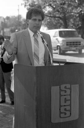 Morris Kurtz speaks at the groundbreaking for the National Hockey Center (1989), St. Cloud State University