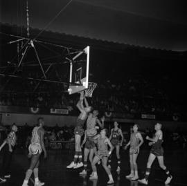 St. Cloud State men's basketball plays against Jersey City State College