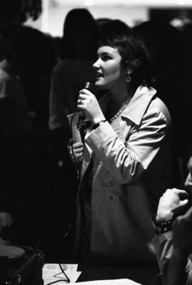 A woman speaks, Day of Peace protest, St. Cloud State University