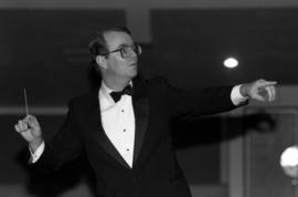 Bruce Moss conducts the Wind Ensemble, St. Cloud State University