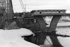 Tenth Street bridge construction