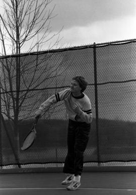 Jerry Anderson plays tennis, St. Cloud State University