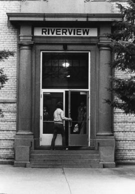 Front entrance, Riverview (1913), exterior, St. Cloud State University