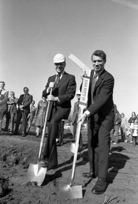 Charles Graham and Minnesota governor Wendell Anderson, Administrative Services (1975) groundbreaking, St. Cloud State University