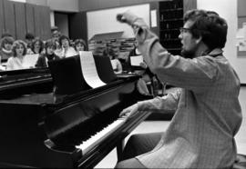 Stephen Fuller teaches a music class, St. Cloud State University